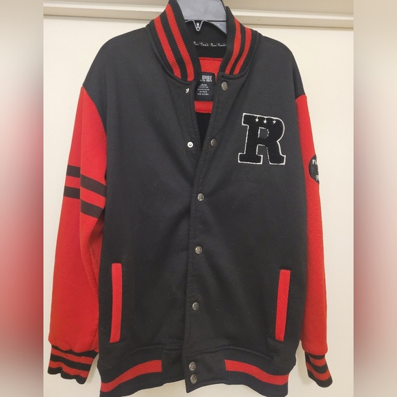 Royal Republic - Picture 1 of 4